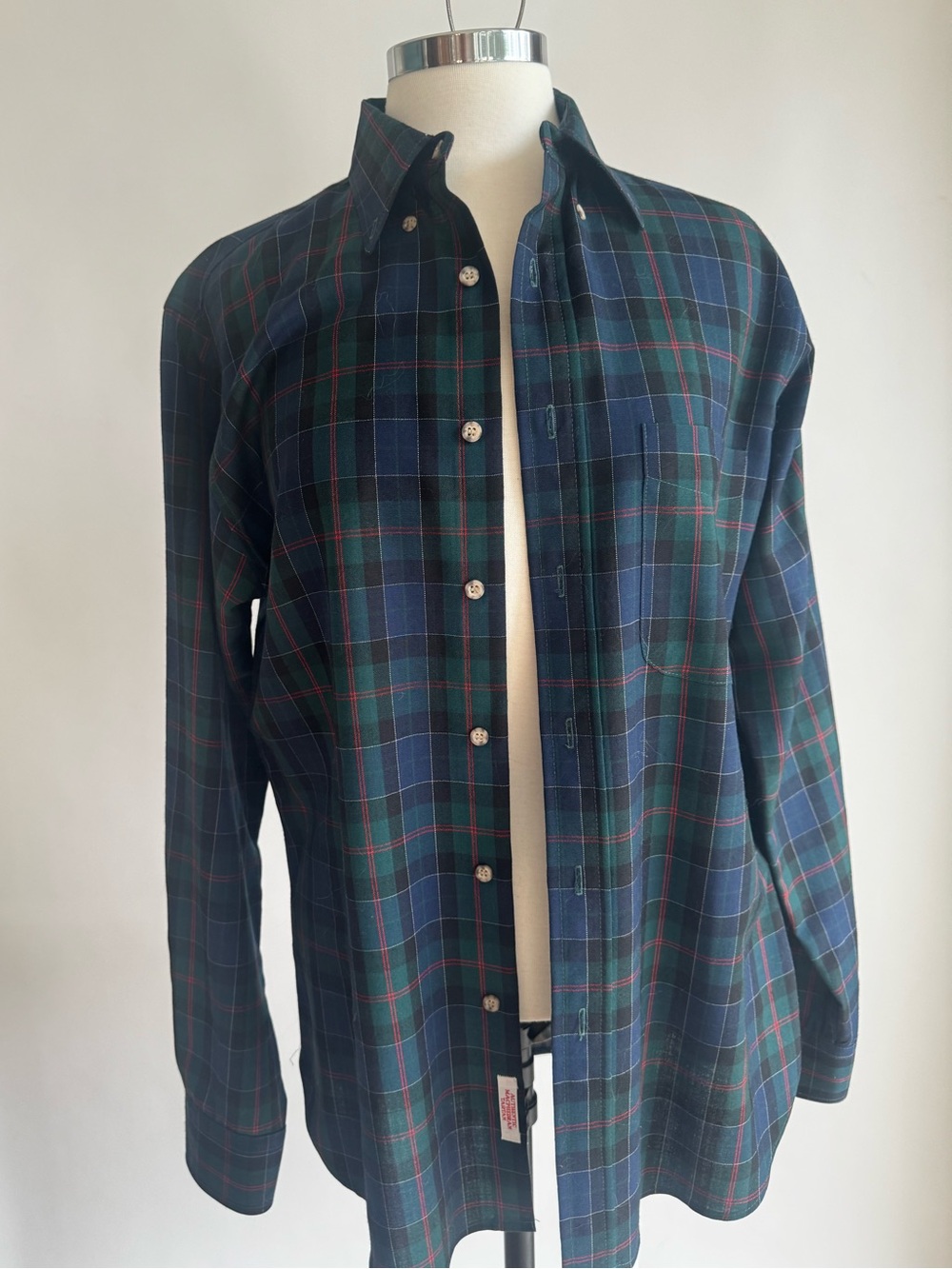 Sir Pendleton Men's Medium 100% Wool Authentic MacPhedran Tartan Button-Up